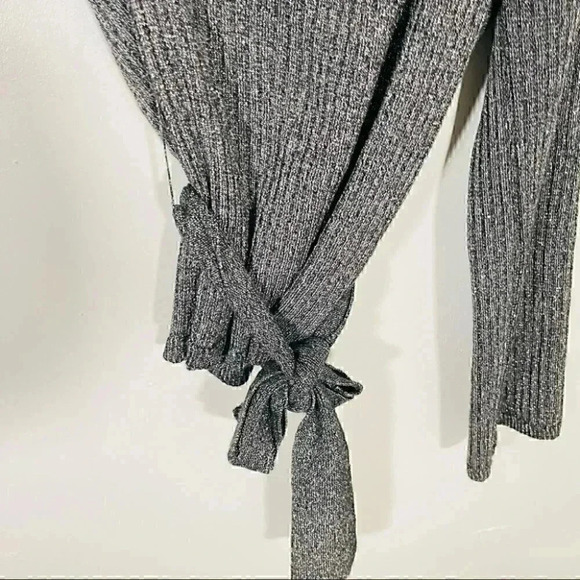 NWT Eleven Six Nova One-Shoulder Alpaca Blend Sweater in Graphite Grey Melange - Picture 3 of 6